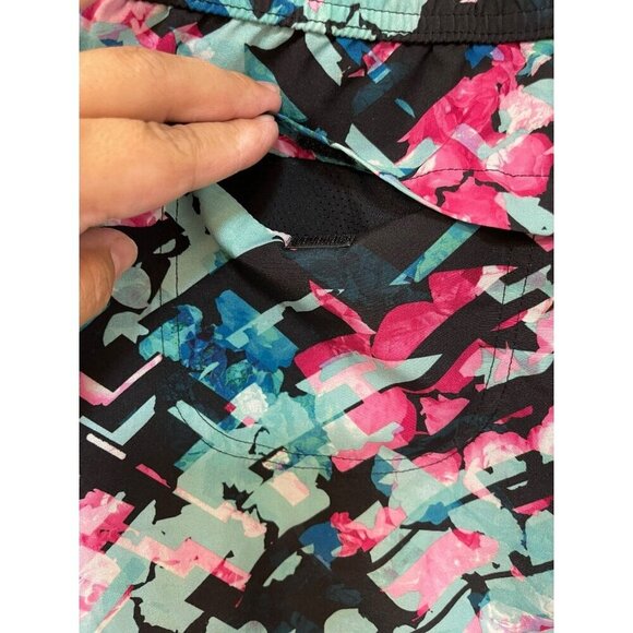 Fabletics Womens Eloise Shorts Sz Medium Pink Black Floral Zipper Pockets - Picture 5 of 7
